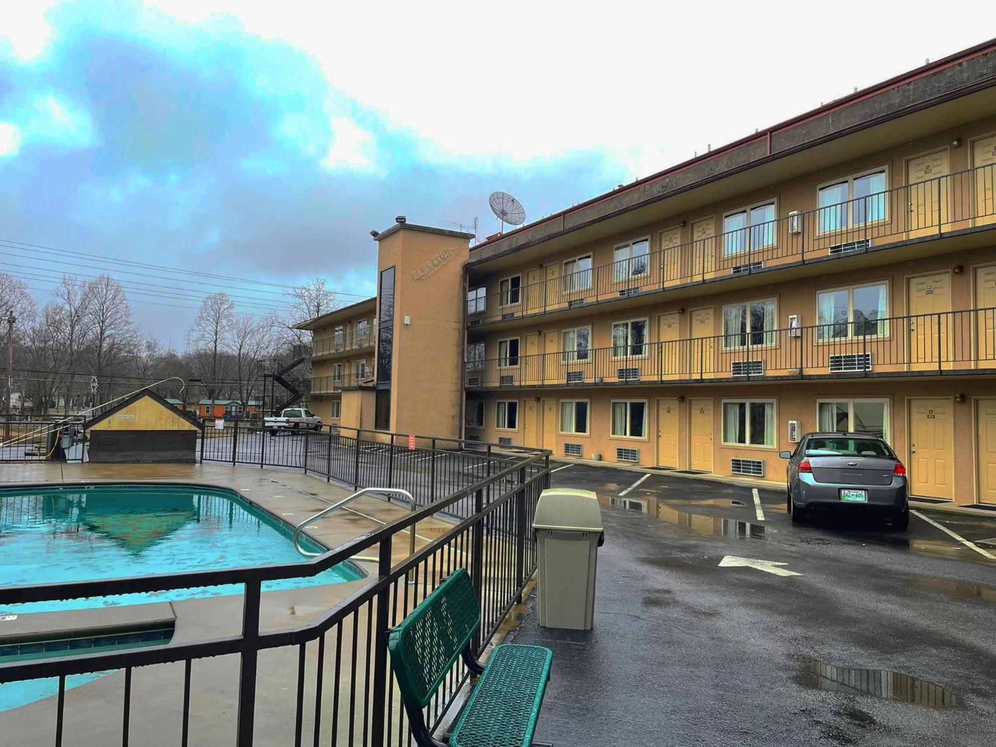Tennessee Mountain Lodge Пиджен Фордж Екстериор снимка